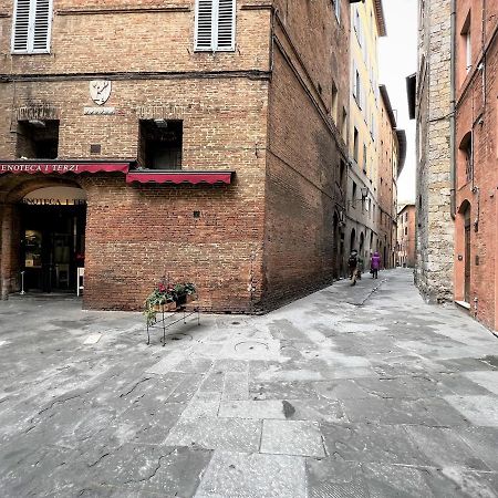 Kami-Central Beautiful Apartment Over The Roofs Siena Esterno foto