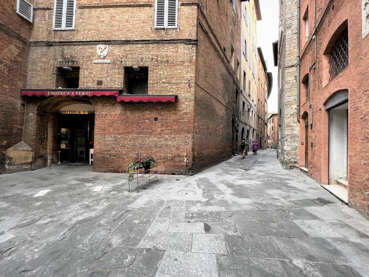 Kami-Central Beautiful Apartment Over The Roofs Siena Esterno foto